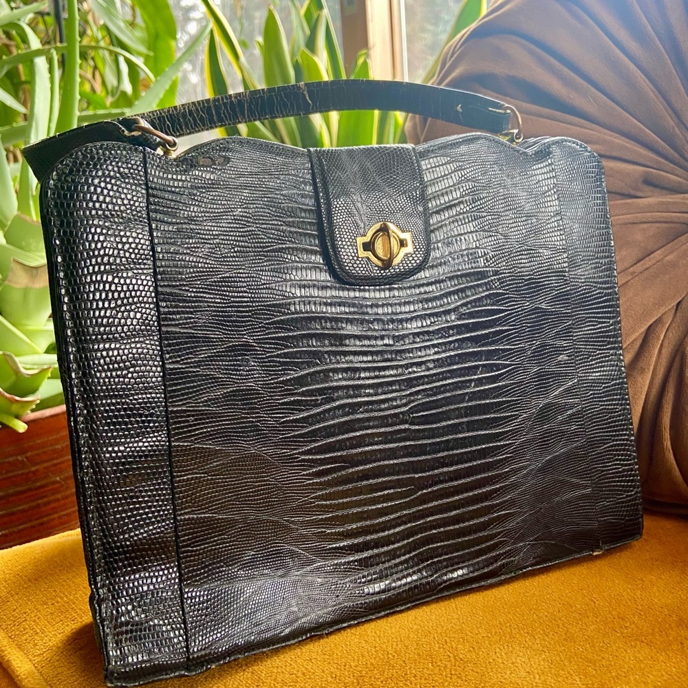 Elegant Black Textured Women's Bag